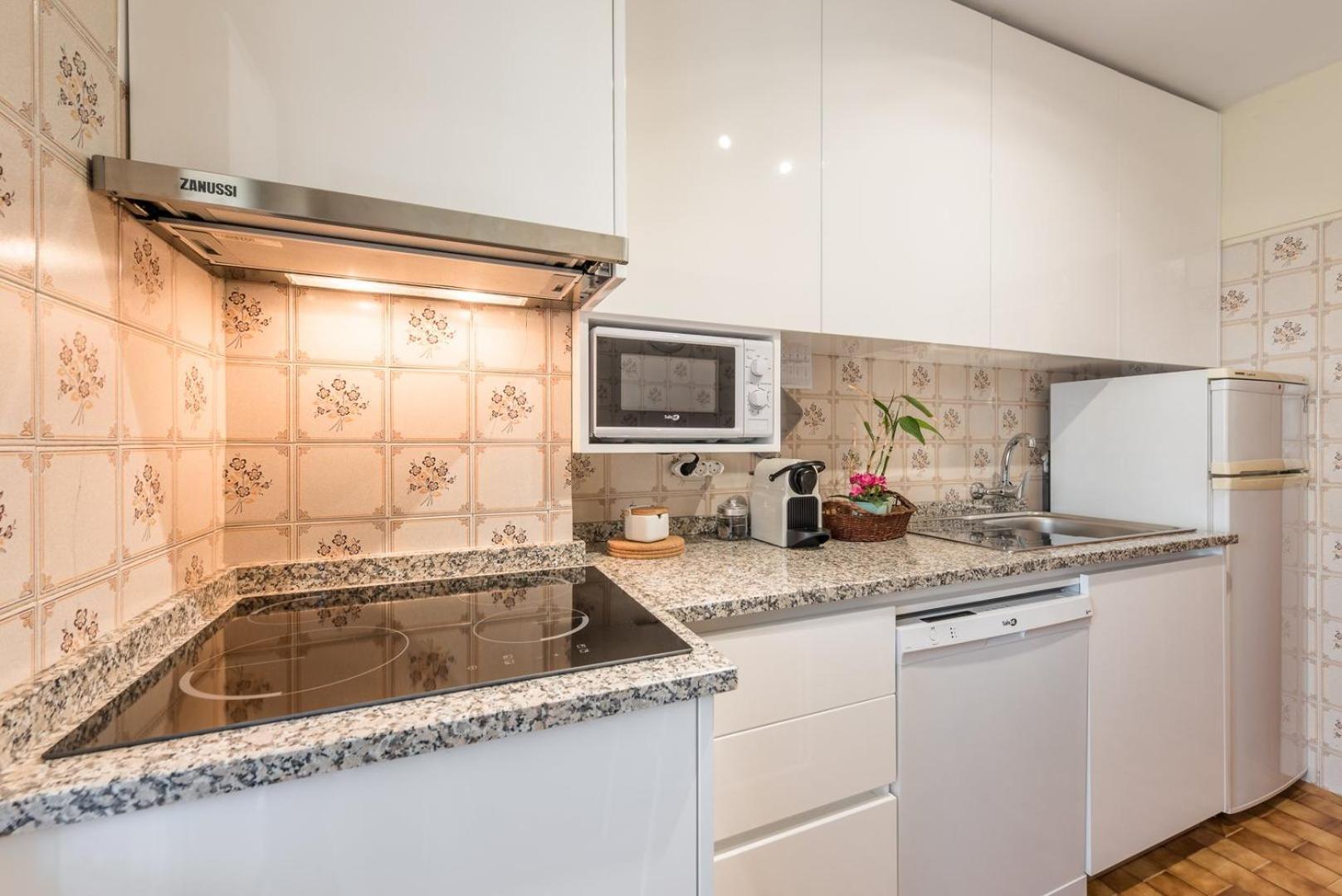 Appartamento Guestready - Eclectic Haven In The Heart Of Oporto Esterno foto