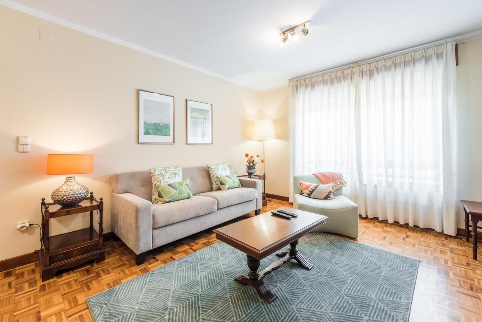 Appartamento Guestready - Eclectic Haven In The Heart Of Oporto Esterno foto